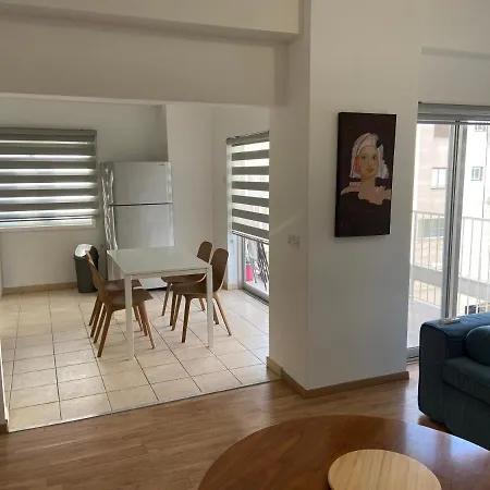 2 Bedroom In Nicosia's Center-11 דירה *